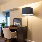 Dezactivat بوخارست